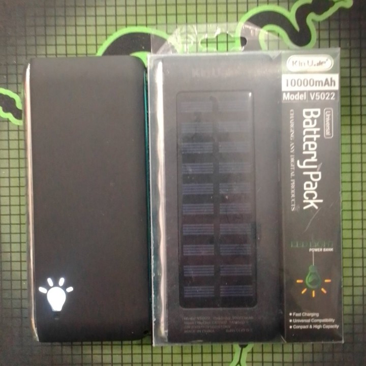 Power bank Повербанк Kin Vale V5022 литий-полимерный 10000 Mah с солнечной панелью и фонариком